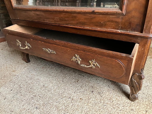 Antiker Holzschrank mit Spiegel