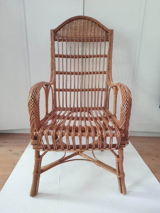 Image 1 of Bellissima poltrona con schienale alto in vimini