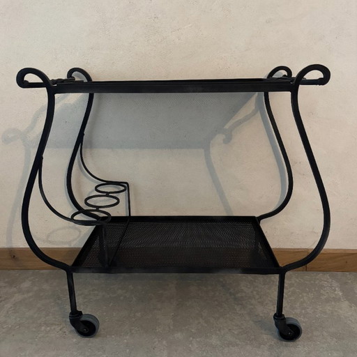 Carrello di servizio nero in lamiera forata