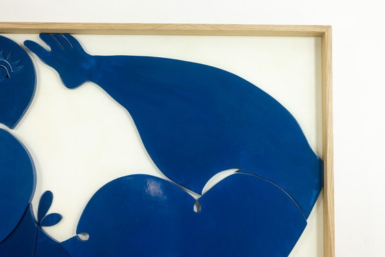 Image 1 of Pannello in bassorilievo intitolato "Je nage dans le bonheur" ("Nuoto nella felicità"). Contemporaneo.