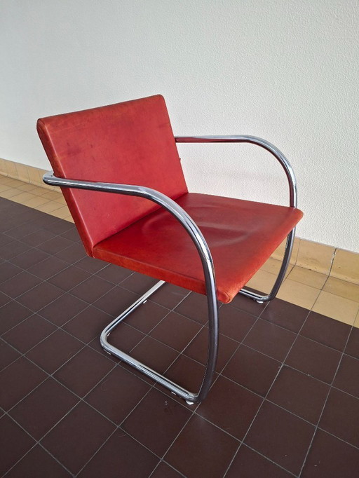 tubular frame armchair Brno design Mies van der Rohe