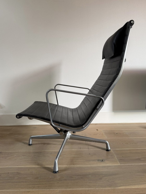 Vitra EA 124 Lounge Black Leather – Armchairs, Aluminium, Metal (photo 4 of 7)