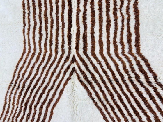 Image 1 of Tapis en laine fait main – coloris personnalisables 250cmx150cm