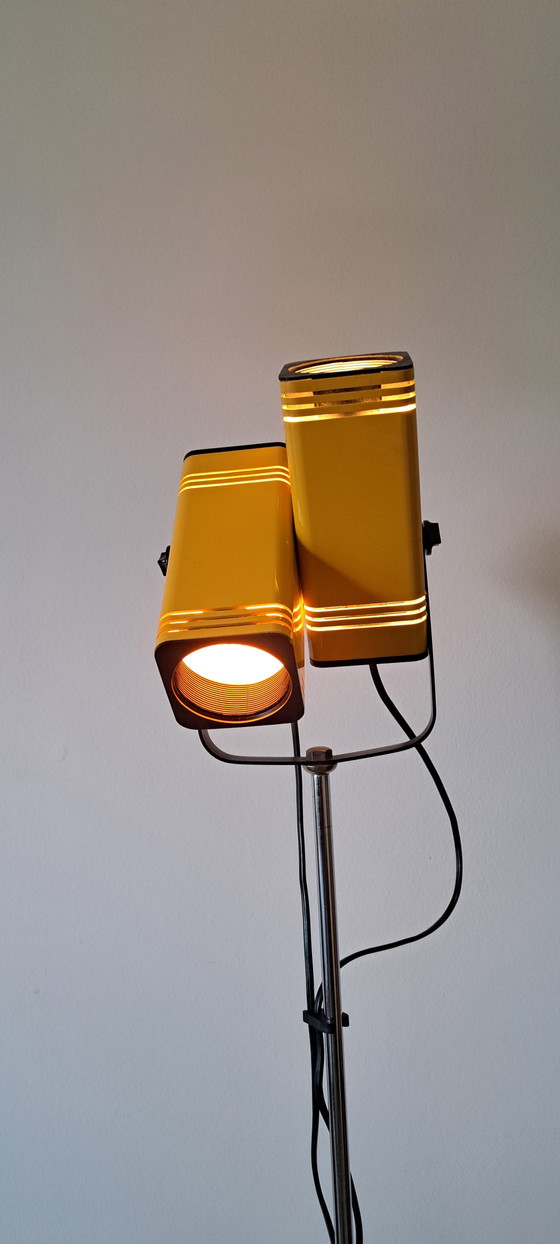 Lampadaire vintage Space Age à double spot des années 70 – Jaune et Noir – Style FASE – Metal, Plastic (photo 10 of 12)