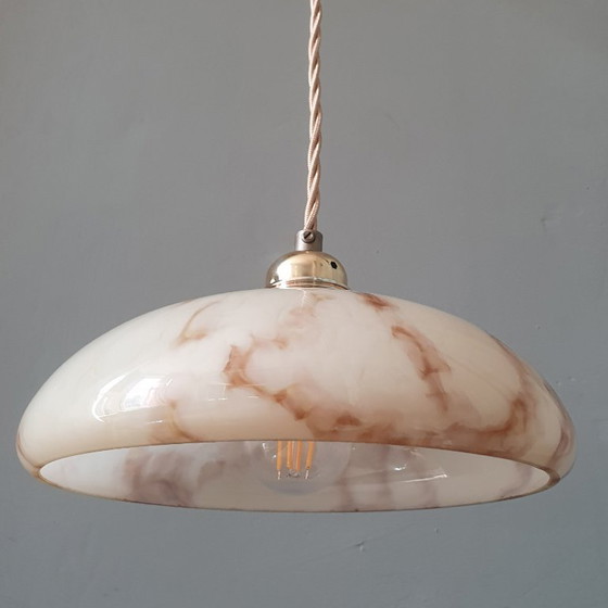 Image 1 of Suspension vintage en verre opalin de style Art déco