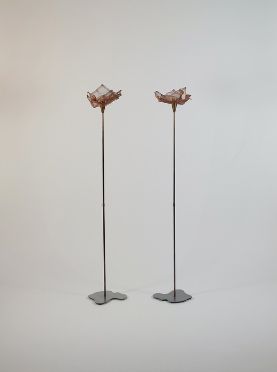 Image 1 of Een paar postmoderne metalen vintage vloerlampen van de kunstenaar