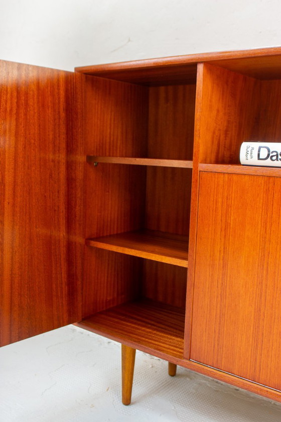 Image 1 of Vintage teakhouten dressoir/commode, Deens, midden 20e eeuw, jaren 60.