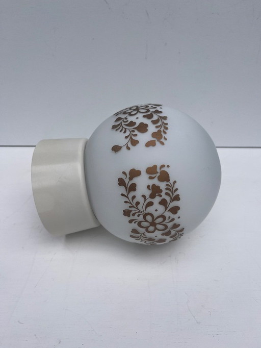 Vintage witte bollamp met goud bruin patroon bloemen