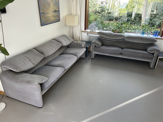 Image 1 of Cassina Maralunga 3-zits bank - grijs/zwart fluweel