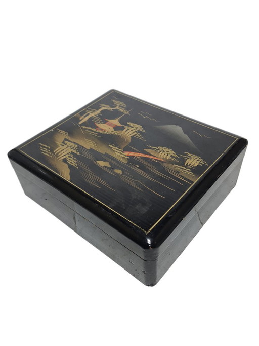 Japanse lakdoos, jaren 1920 – decoratieve objecten, Wood