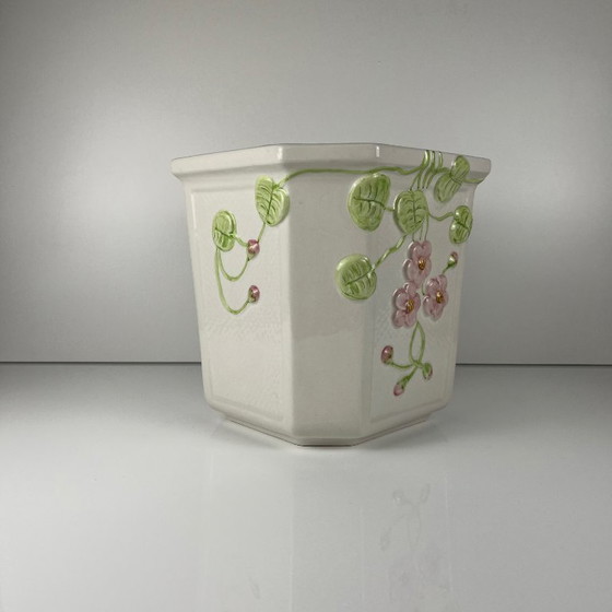 Image 1 of Maceta de cerámica con relieve, Martan, Portugal, 1960/80