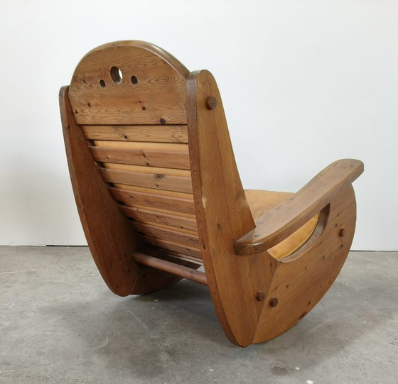 Image 1 of Sedia a dondolo brutalista