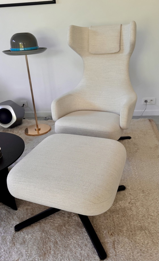 Image 1 of Vitra Grand Repos & Ottoman