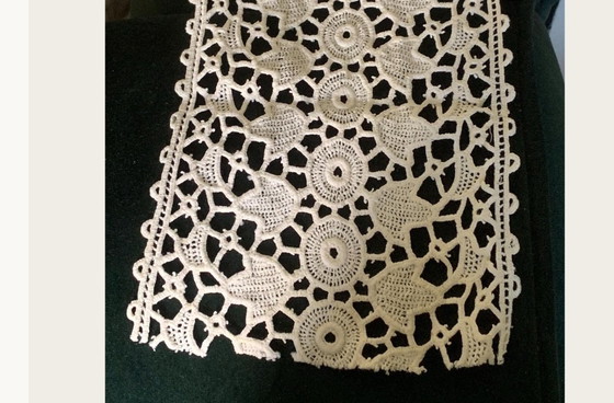 Antique Luxeuil Lace Table Runner - 114 x 32 cm - 1900-1930, Table accessories, Cotton, Creme (photo 9 of 9)