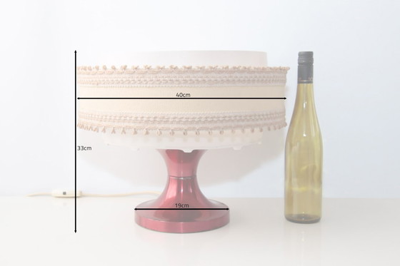 Image 1 of Vintage table lamp with fabric shade and red metal base – Retro design