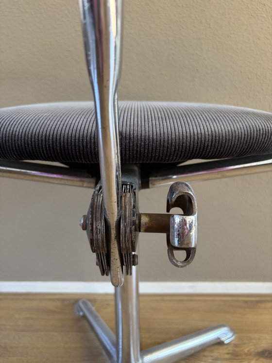 Image 1 of Friso Kramer Ahrend de Cirkel chaise de bureau du milieu du siècle