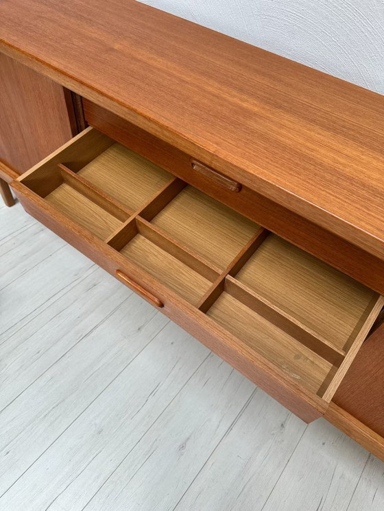 Image 1 of Grande credenza danese vintage di metà secolo in teak anni '60