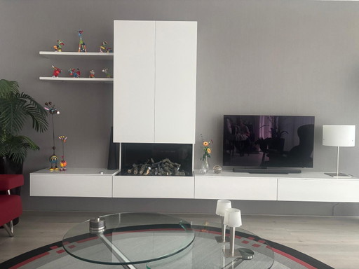 Wall cabinet
