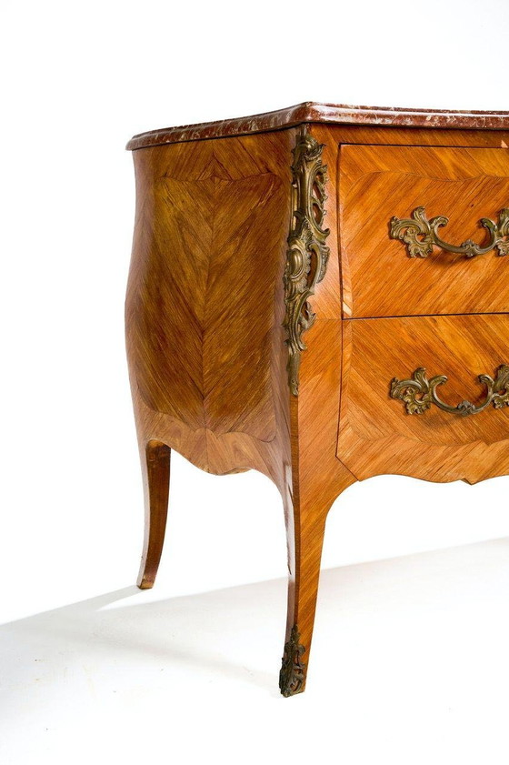 Cómoda curvada estilo Luis XV en marquetería y mármol rojo, Francia, finales del siglo XIX – Style Louis XV (photo 5 of 6)