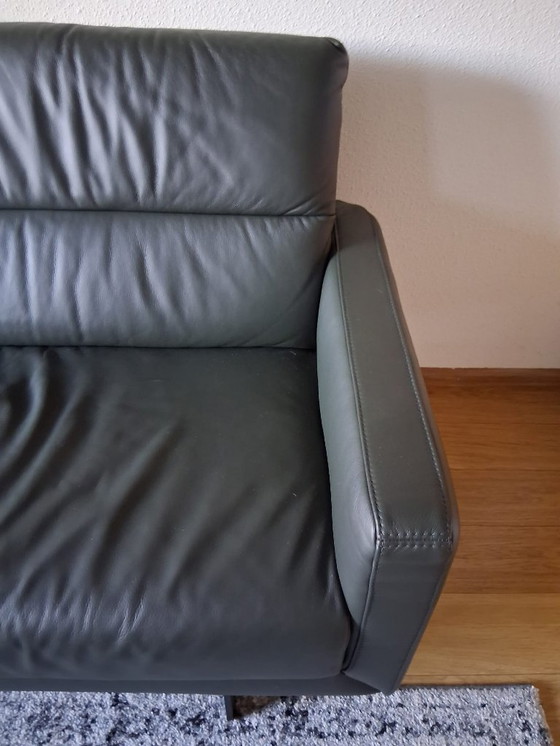 Image 1 of Divano in pelle verde scuro, largo 2 metri