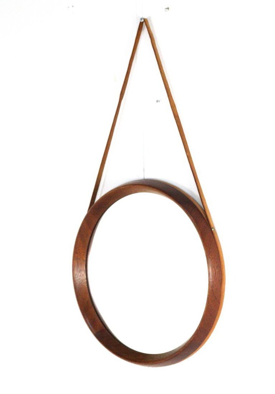 Image 1 of Miroir rond en teck avec bracelet en cuir