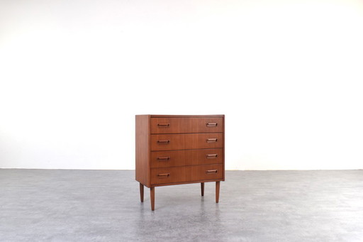 Cómoda danesa de teca, mediados de siglo, década de 1960.