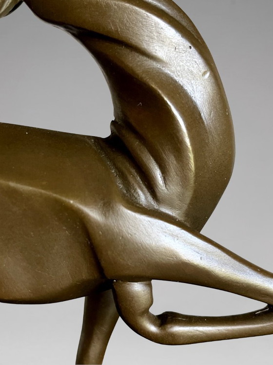 Image 1 of Escultura de antílope Art Déco en bronce patinado, inspirada en Marcel Bouraine, con base de mármol negro – 22 cm