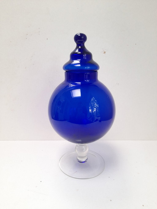 Große blaue Glasbonbonniere auf Fuß 80er Jahre