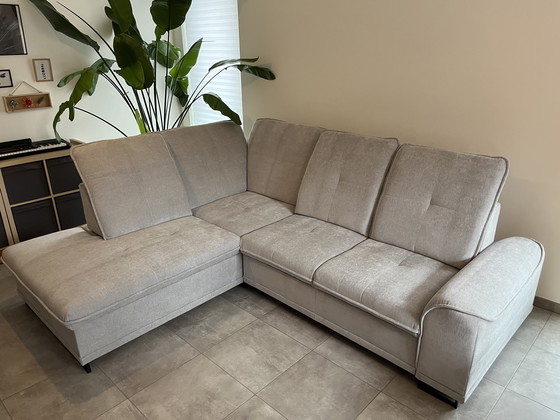 Image 1 of Nouveau canapé gris moderne convertible en lit - nouveau prix 1899 €