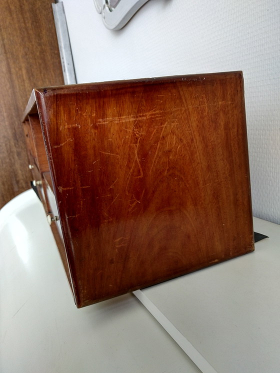 Image 1 of Pieza antigua de escritorio/armario con cajones