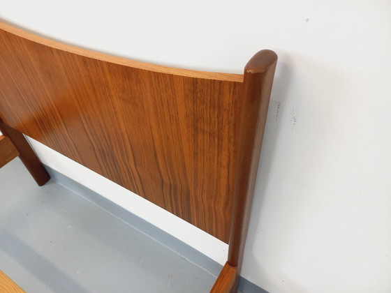 Image 1 of Lit simple vintage style scandinave en teck des années 60