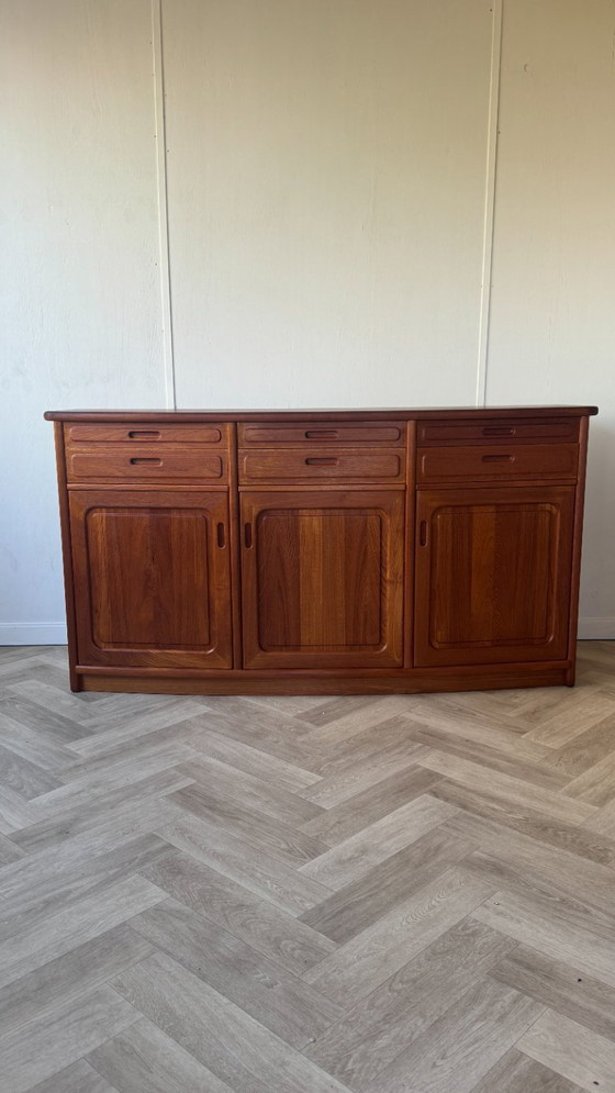 Image 1 of Credenza vintage in teak, arrotondata