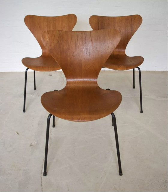 Image 1 of Modell 3107 Esszimmerstühle aus Teakholz von Arne Jacobsen für Fritz Hansen, 3er-Set