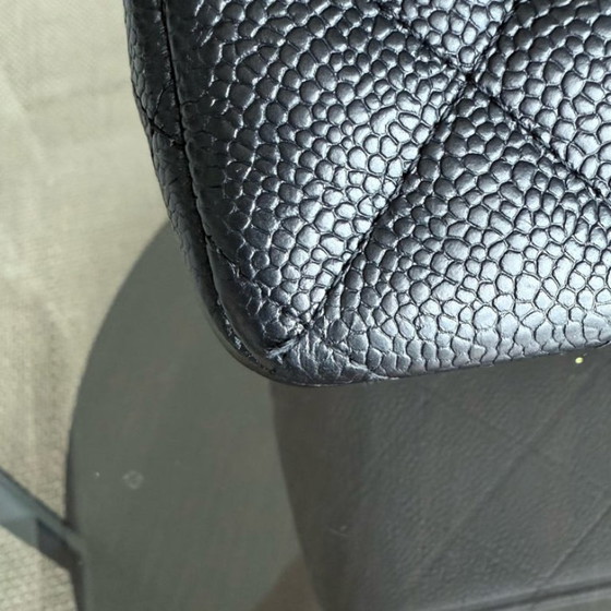 Image 1 of Borsa Chanel Classic Flap Jumbo - Caviar 30 cm, doppia patta, pelle di vitello martellata trapuntata, nera, con finiture dorate.