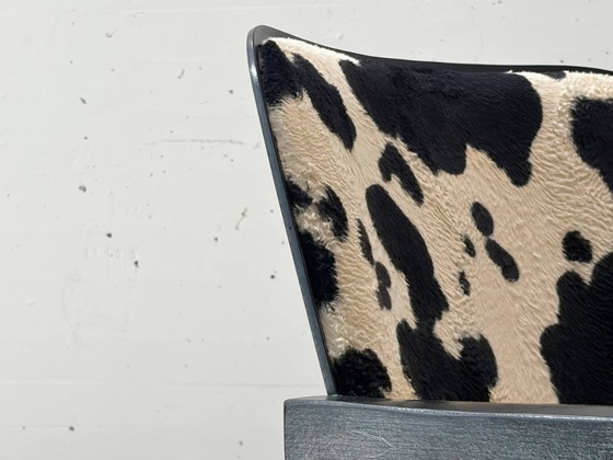 Image 1 of Postmoderne bioscoopstoel met koeienhuidlook, jaren 80