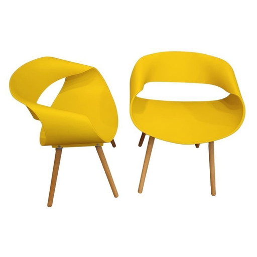 Paire de chaises jaunes, assise en PVC, design contemporain