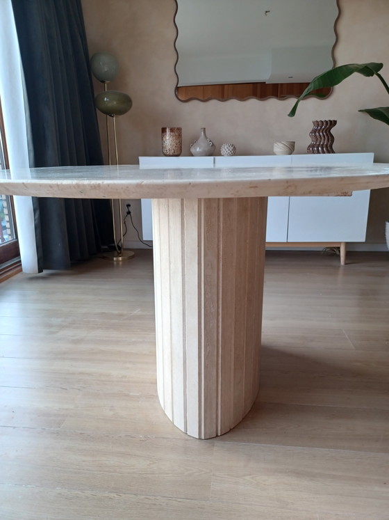 Image 1 of Beautiful dining table made of solid travertine natural stone