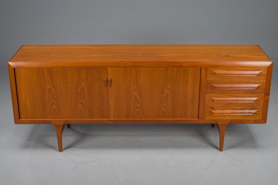 Image 1 of Buffet en teck par Ib Kofod-Larsen pour Faarup Møbelfabrik, 1960s