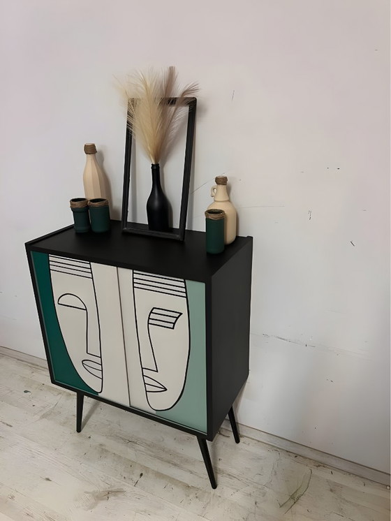 Image 1 of “VISAGE” – When modern art meets mid-century design