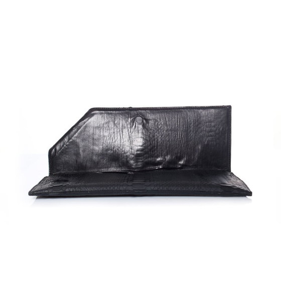 Image 1 of Maison Du Posh, Pochette con anello Knuckle