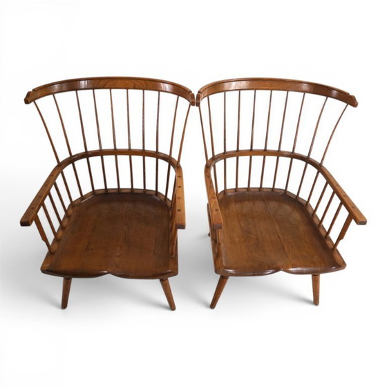 Image 1 of Par de sillones Windsor hechos a mano, Inglaterra, circa 1960.