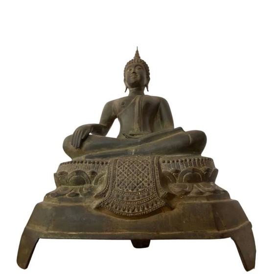 Gran estatua de Buda sentado en bronce – Tailandia, ca. 1500–1650 (Lote 161) – Esculturas, Bronze, Gold (photo 9 of 24)