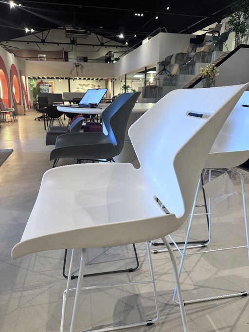 Sgabello da bar originale bianco