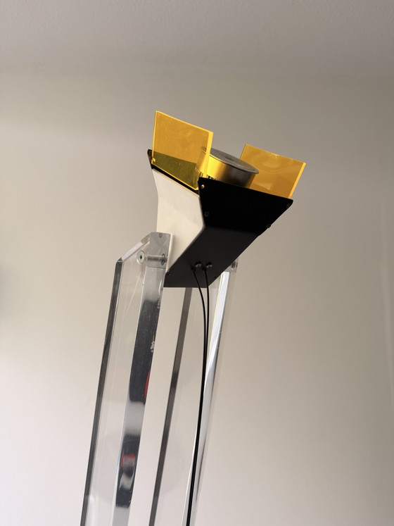 Image 1 of Rara lampada da terra in Lucite dei primi anni '60, "Design da studio".
