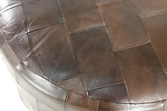 Image 1 of Puf de cuero