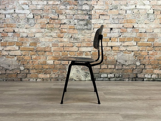 Ahrend Revolt, Black plastic | Friso Kramer, Dining chairs, Metal, Wood, Modern (photo 7 of 15)