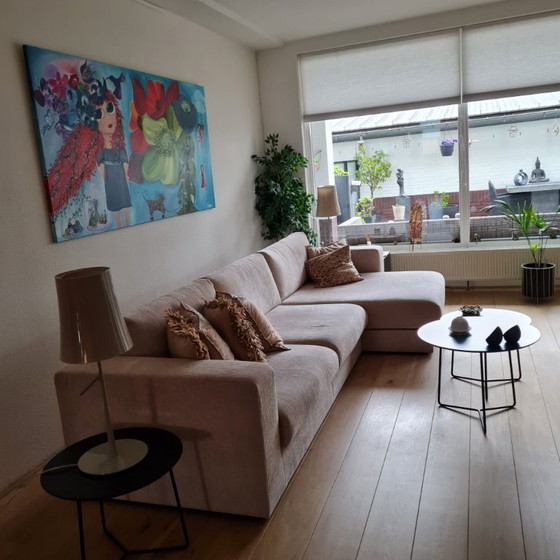 Image 1 of Te koop: Mooie lounge bank van BLOOM incl bijbehorende coffeetable.