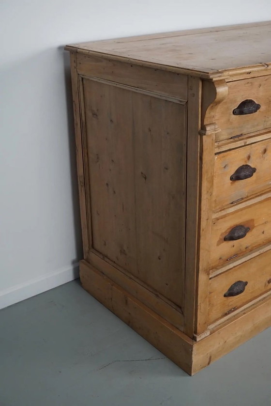 Image 1 of Antieke Duitse grenen winkelkast, begin 20e eeuw