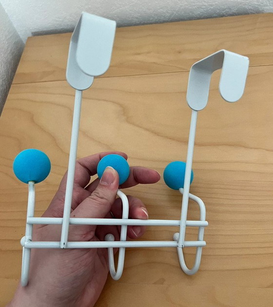 Image 1 of Appendiabiti Sputnik con palline morbide blu