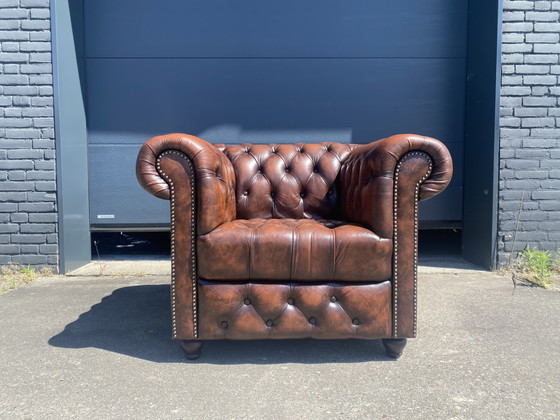 Image 1 of Due bellissime poltrone Chesterfield inglesi, sigari, cognac